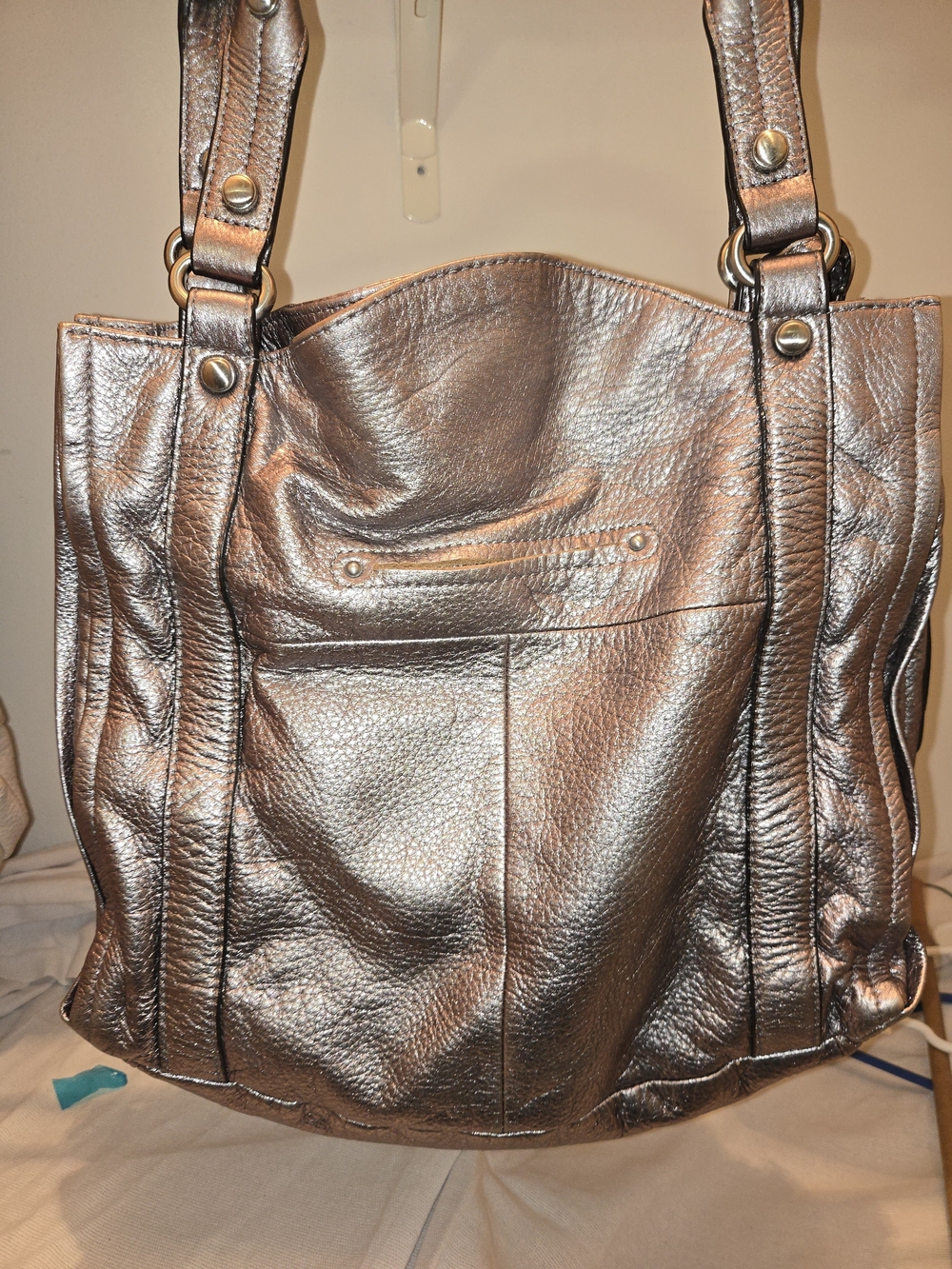 SUPER-soft Standout B. Makowsky Metallic Silver Toned Hobo Shoulder Bag. EUC - Picture 4 of 16